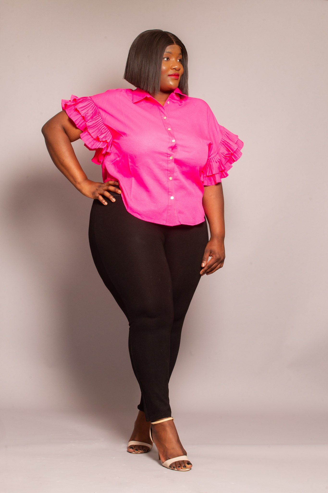 Blouse plissée à manches volantées pour vêtements grande taille