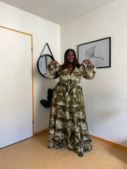 ROBE LONGUE À 5 NIVEAUX PLUS DEEP V