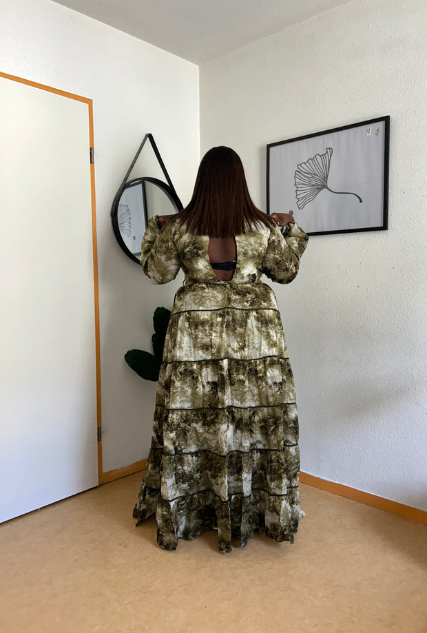 ROBE LONGUE À 5 NIVEAUX PLUS DEEP V