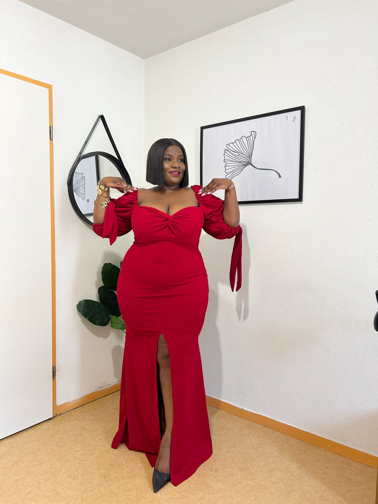 ROBE MAXI À MANCHES
LONGUES ET COL MONTANT
GRANDE TAILLE